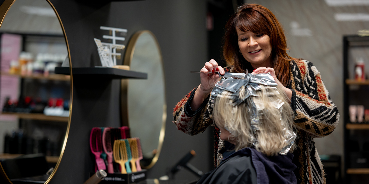 Jenny_runt_unieke_salon_knippen_mode_verzorging_ANKO